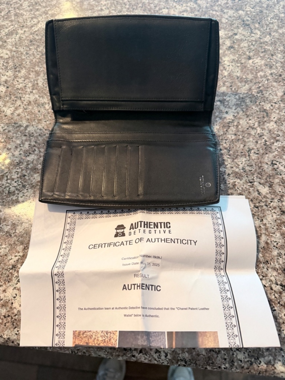 Chanel Wallet - Picture 2 of 2